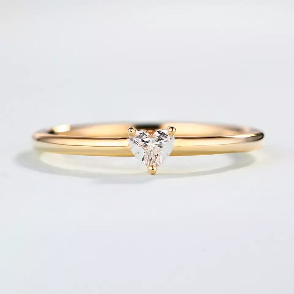 Australian Crystal Heart Shape Ring...